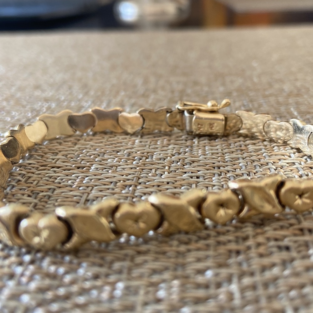 COPY - Vintage 14k Gold Hugs and Kisses bracelet
